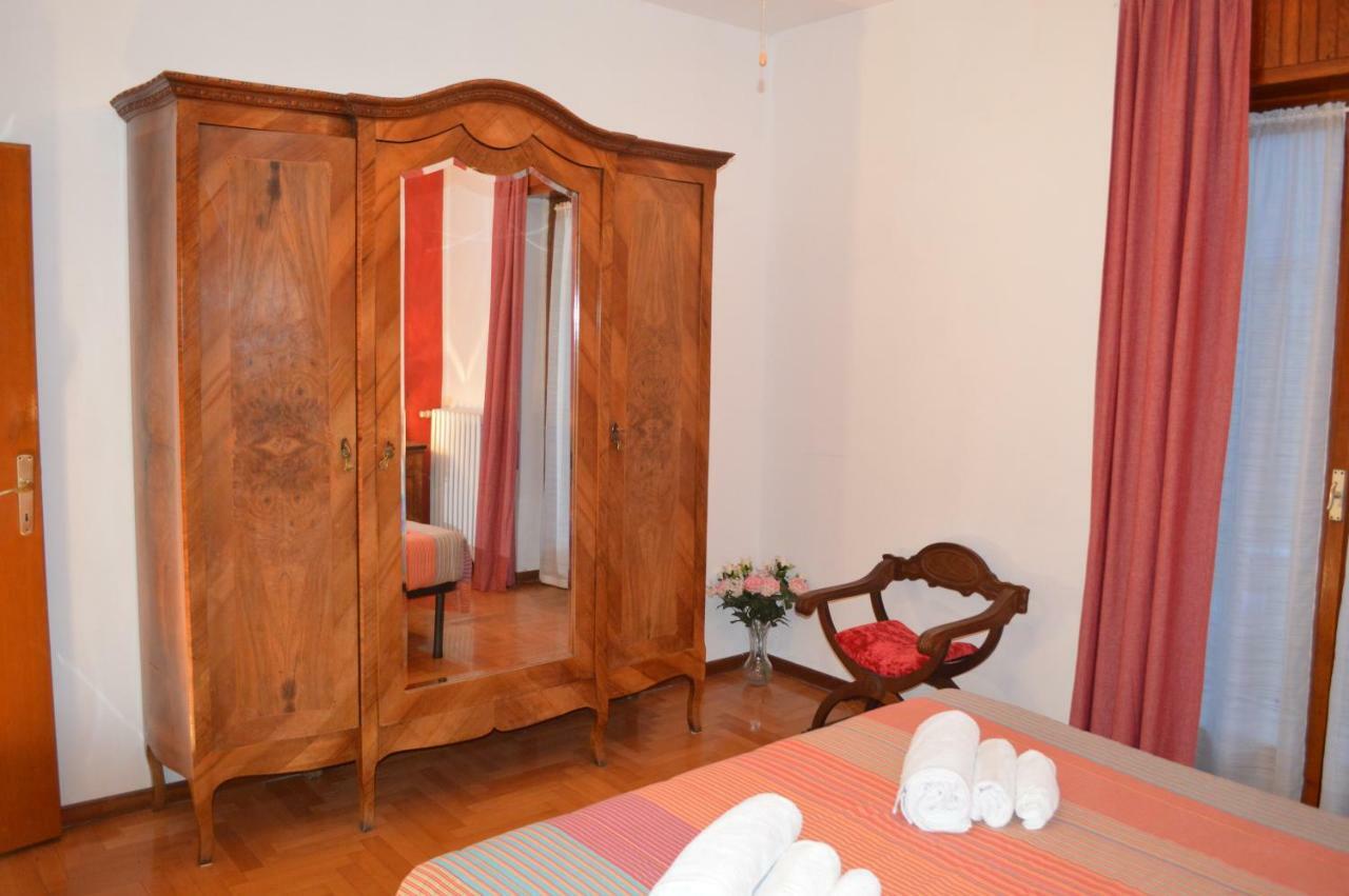Betty'S House Apartment Mandello del Lario Bagian luar foto