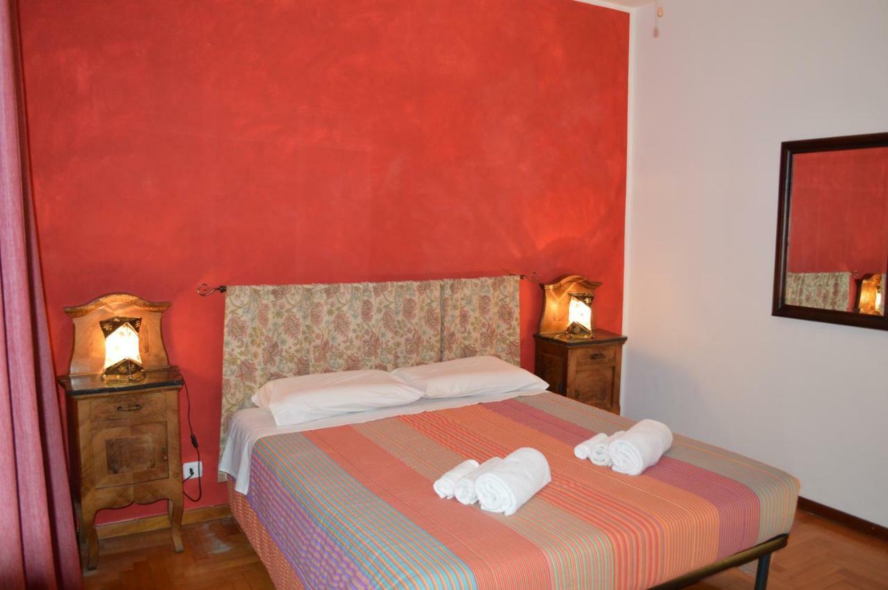 Betty'S House Apartment Mandello del Lario Bagian luar foto